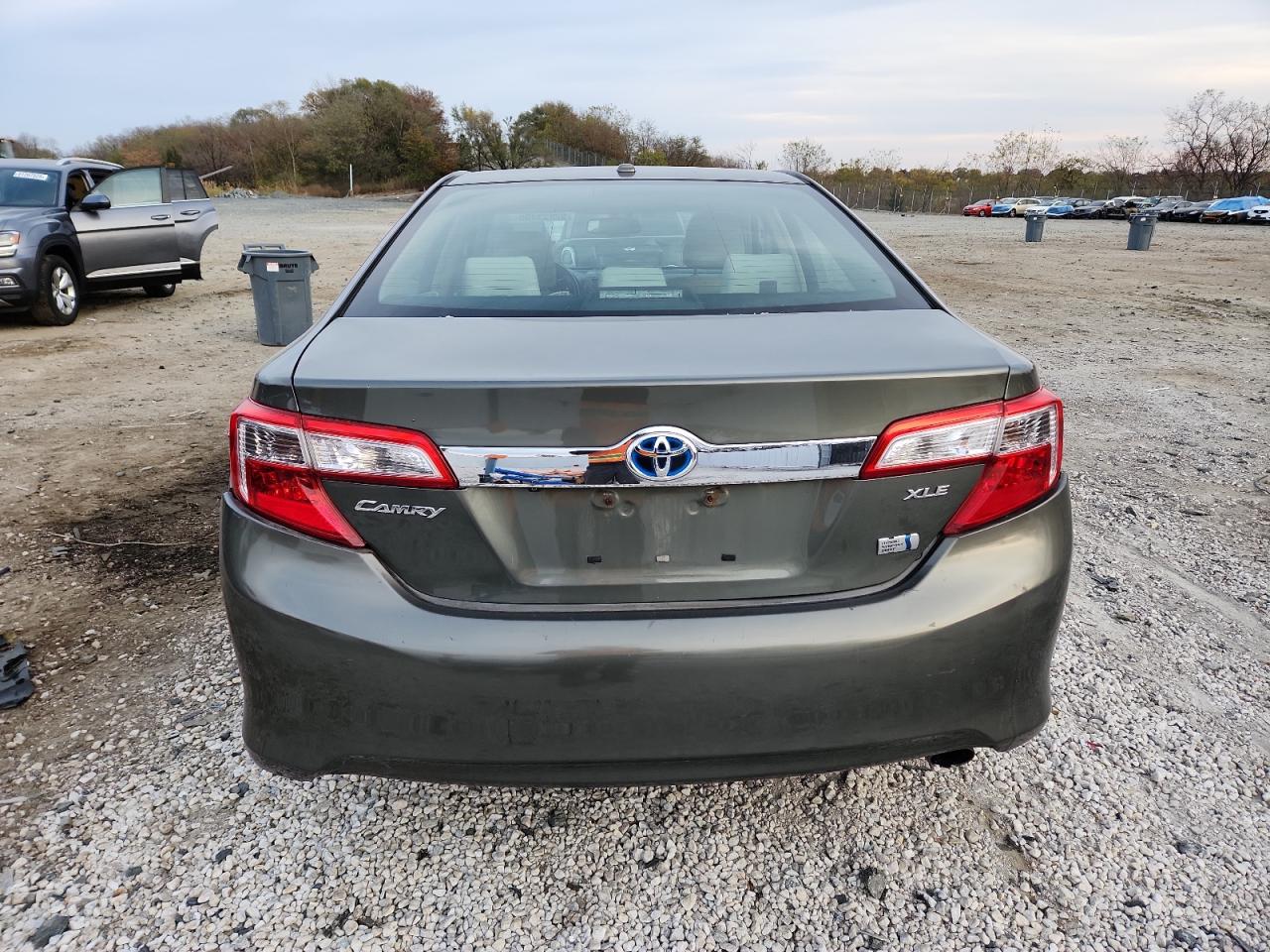 TOYOTA CAMRY HYBRID