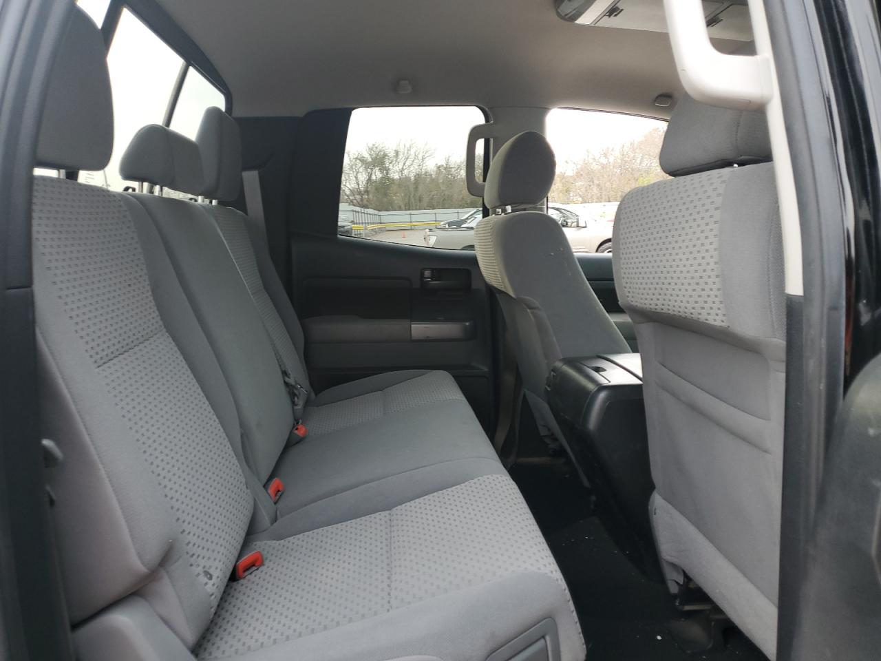 TOYOTA TUNDRA DOUBLE CAB SR5