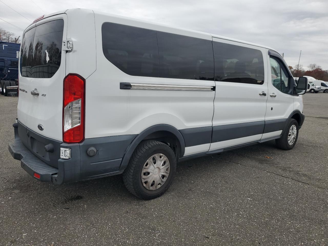 FORD TRANSIT T-350