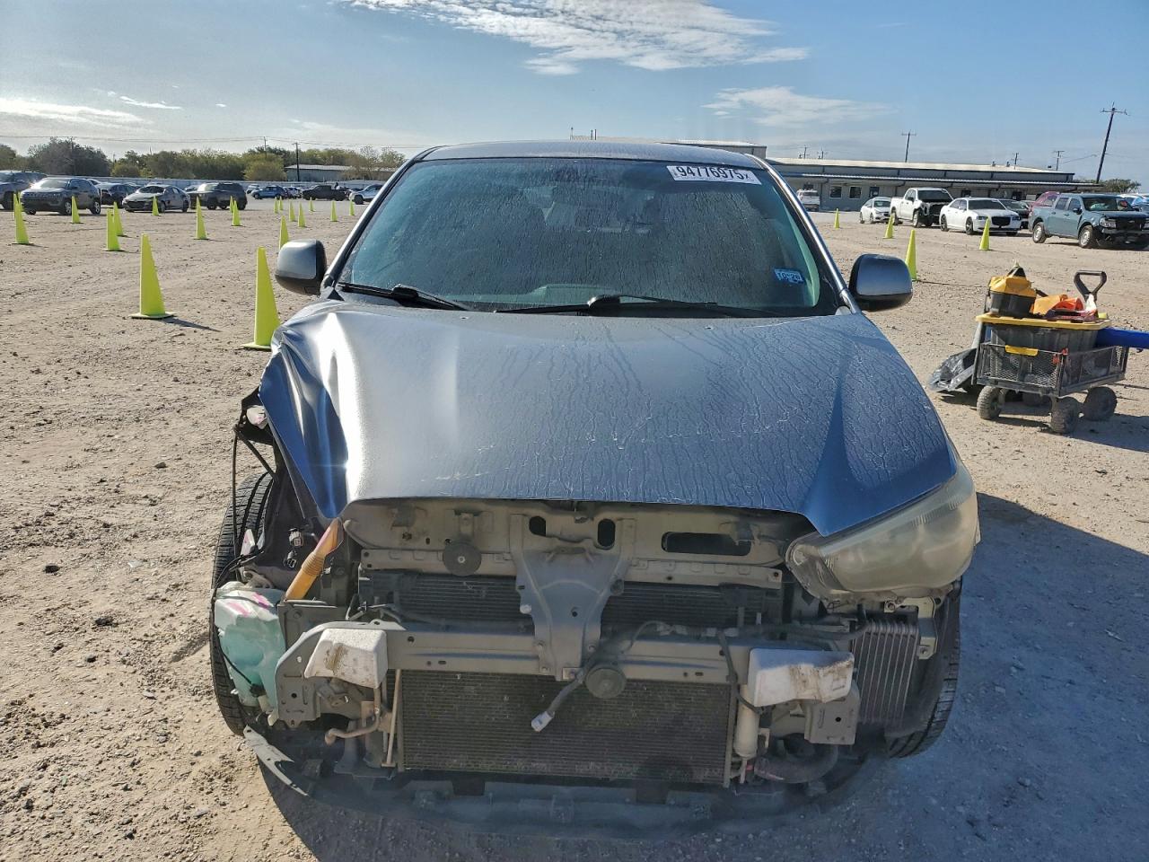 MITSUBISHI OUTLANDER SE