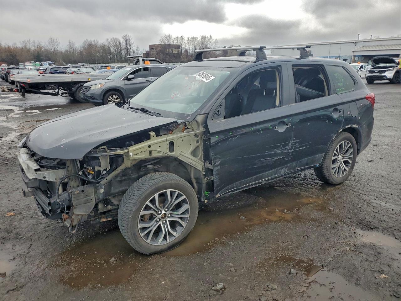 MITSUBISHI OUTLANDER SE