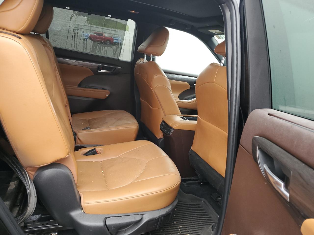 TOYOTA HIGHLANDER HYBRID PLATINUM