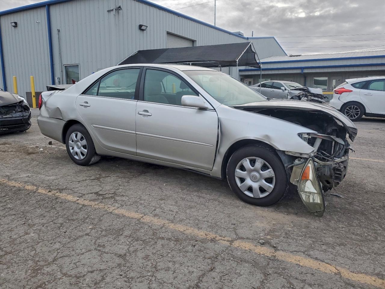 Lot #3303136806 2004 TOYOTA CAMRY LE