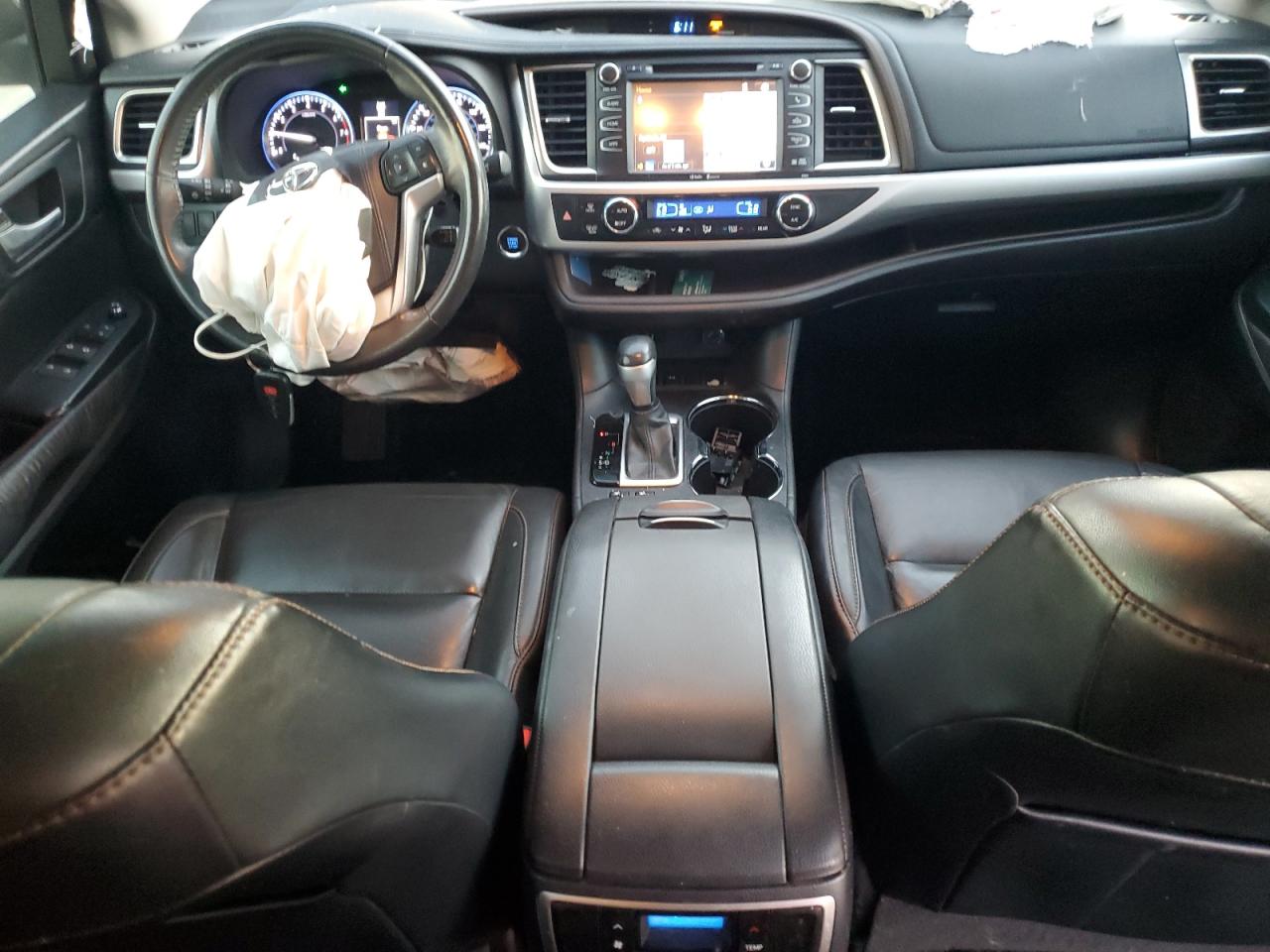 TOYOTA HIGHLANDER XLE