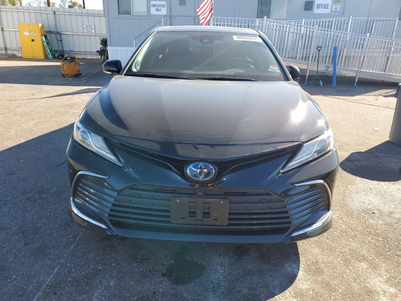 TOYOTA CAMRY XLE