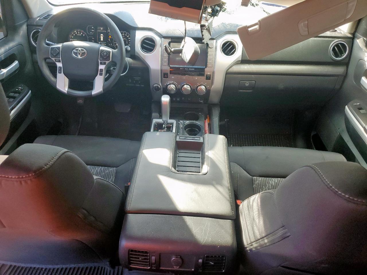 TOYOTA TUNDRA CREWMAX SR5