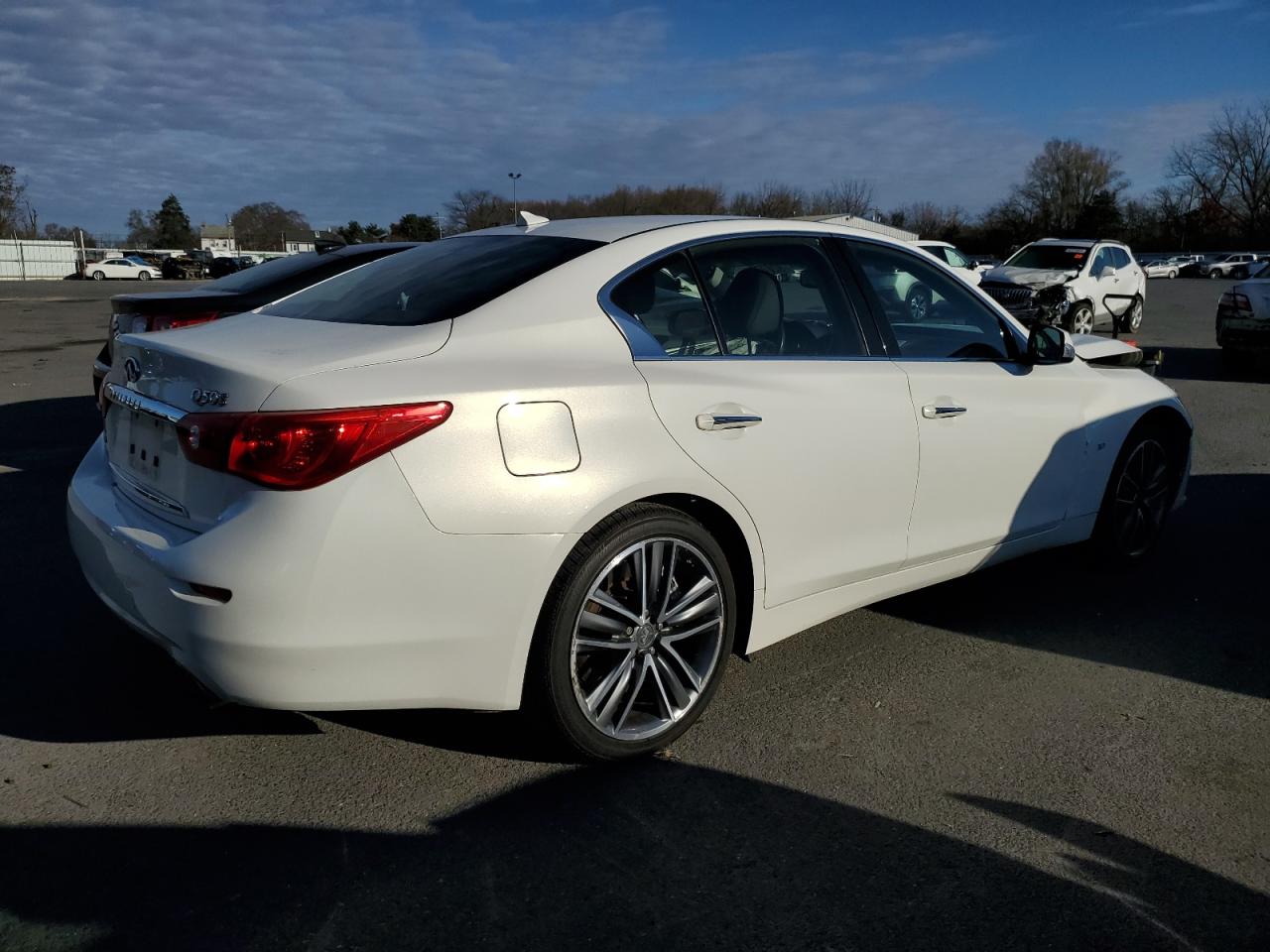 INFINITI Q50 BASE