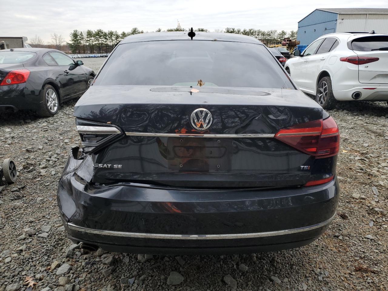 VOLKSWAGEN PASSAT SE