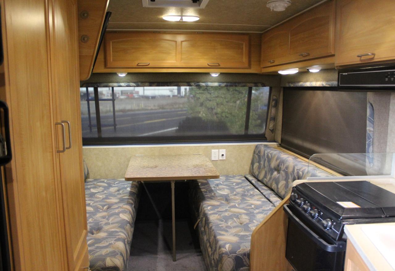 FORD ECONOLINE E450 SUPER DUTY CUTAWAY VAN