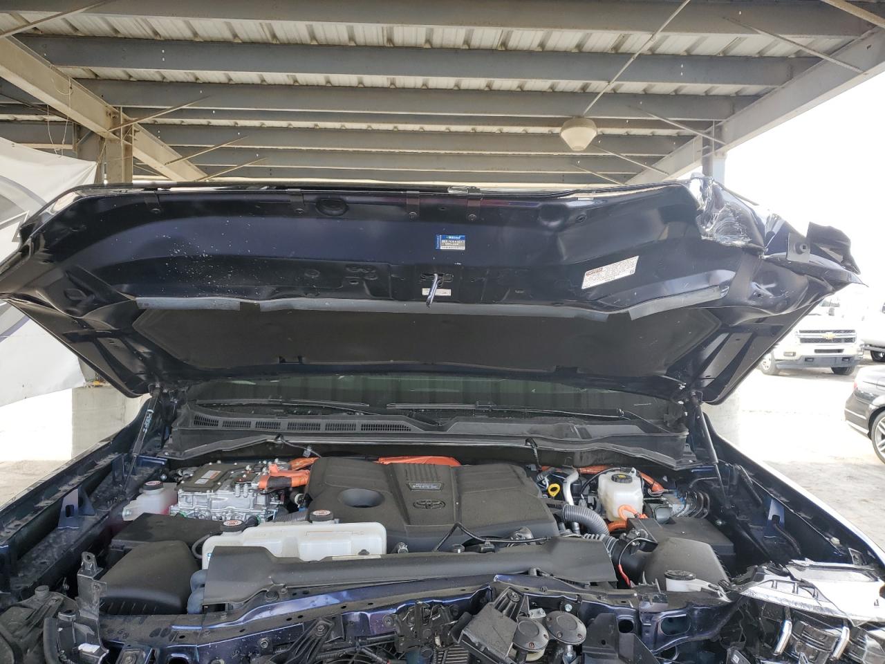 TOYOTA TUNDRA CREWMAX PLATINUM