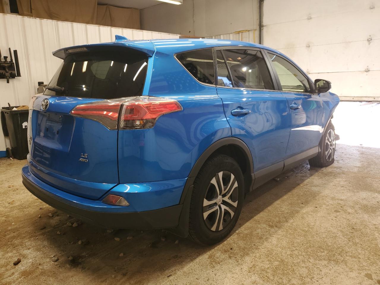 TOYOTA RAV4 LE