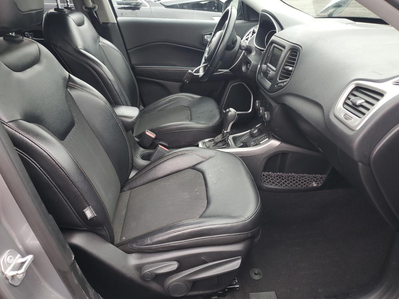 JEEP COMPASS LATITUDE