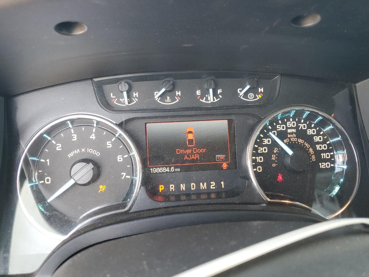 FORD F-150 SUPER CAB