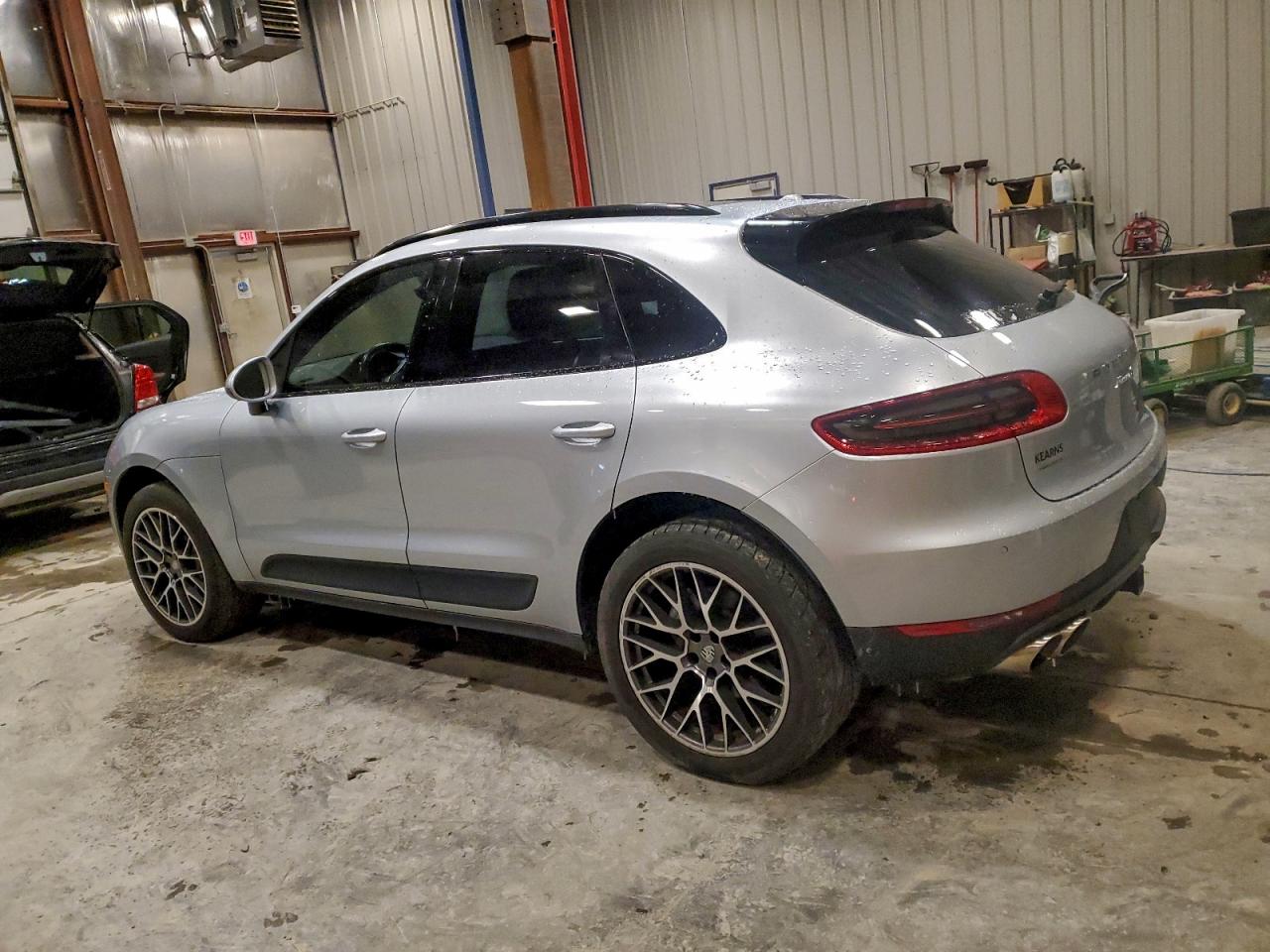 PORSCHE MACAN S