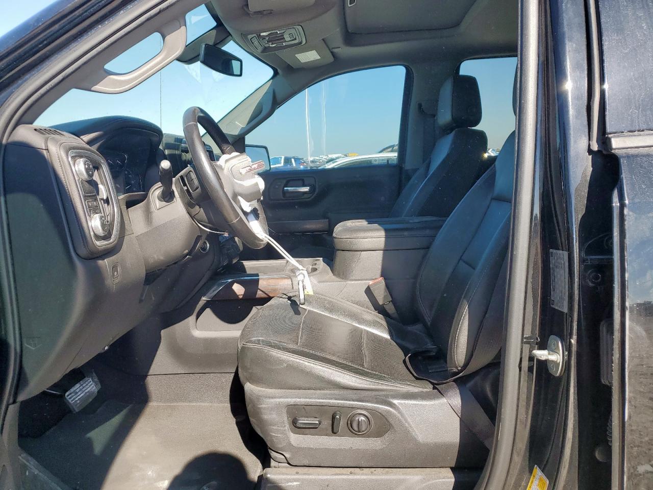 GMC SIERRA C1500 SLT