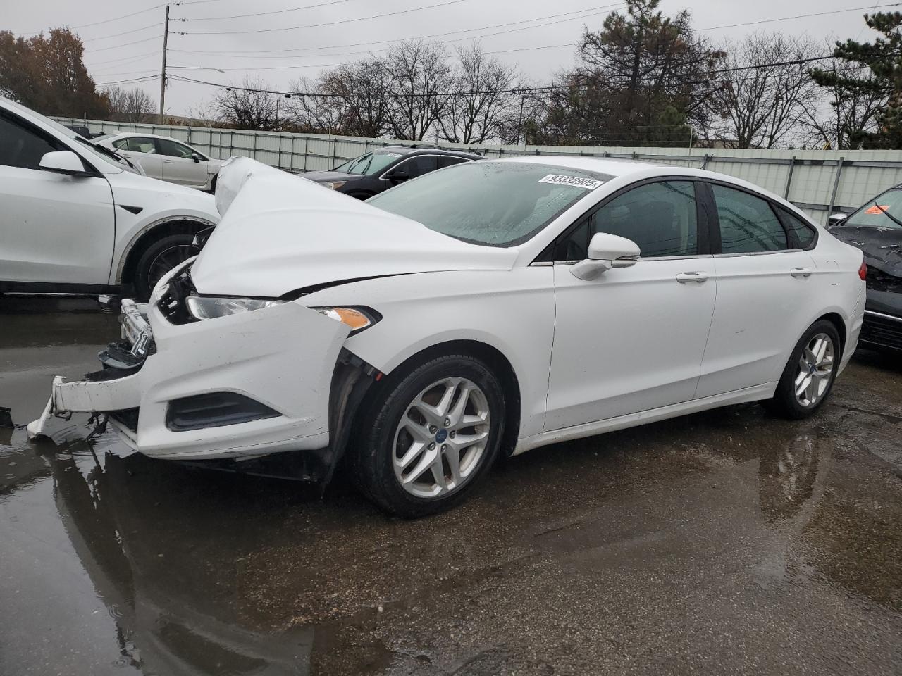 FORD FUSION SE
