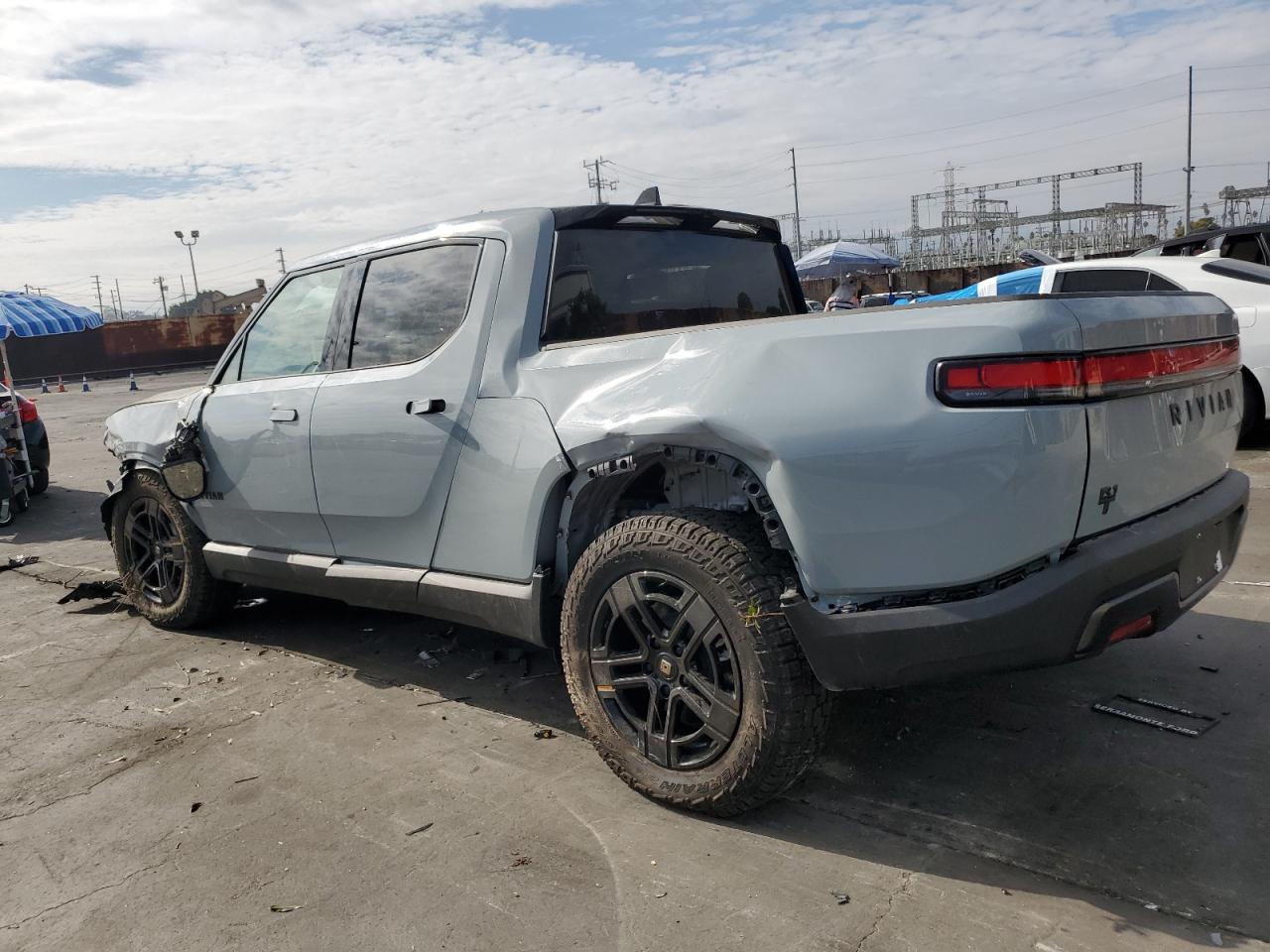Lot #3319309705 2025 RIVIAN R1T ADVENT