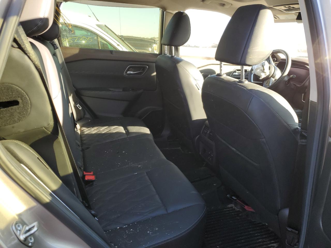 NISSAN ROGUE PLATINUM