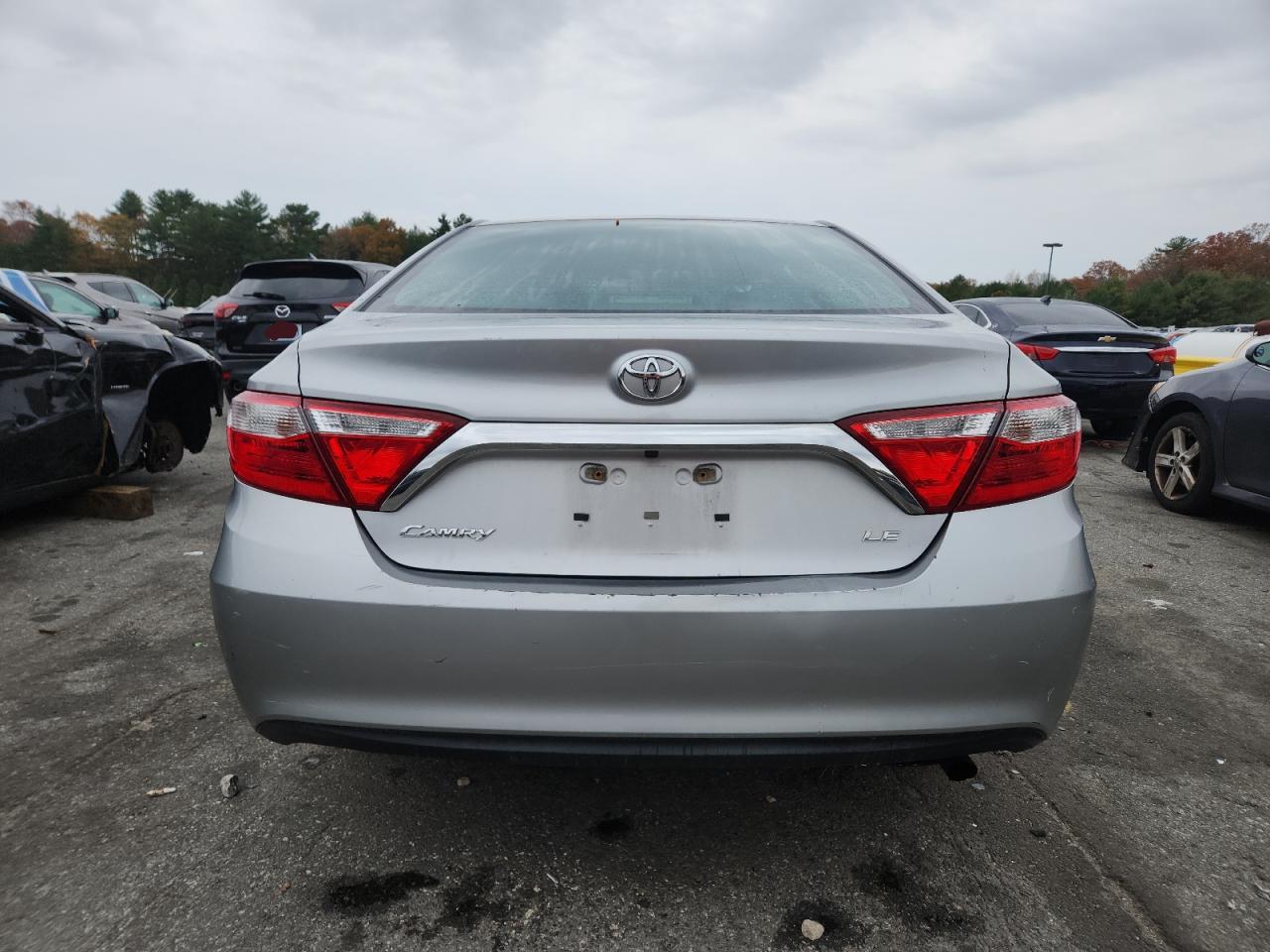 TOYOTA CAMRY LE