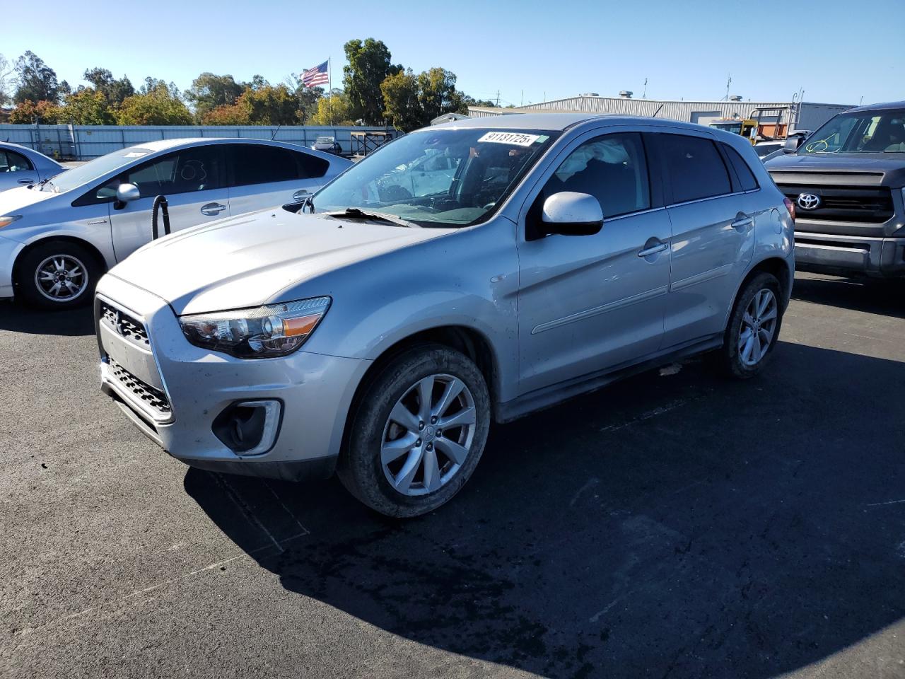 MITSUBISHI OUTLANDER SE