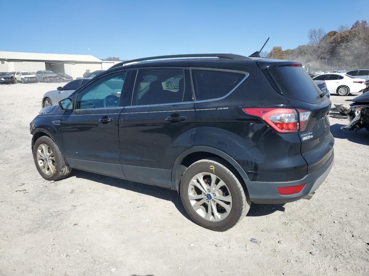 FORD ESCAPE SE