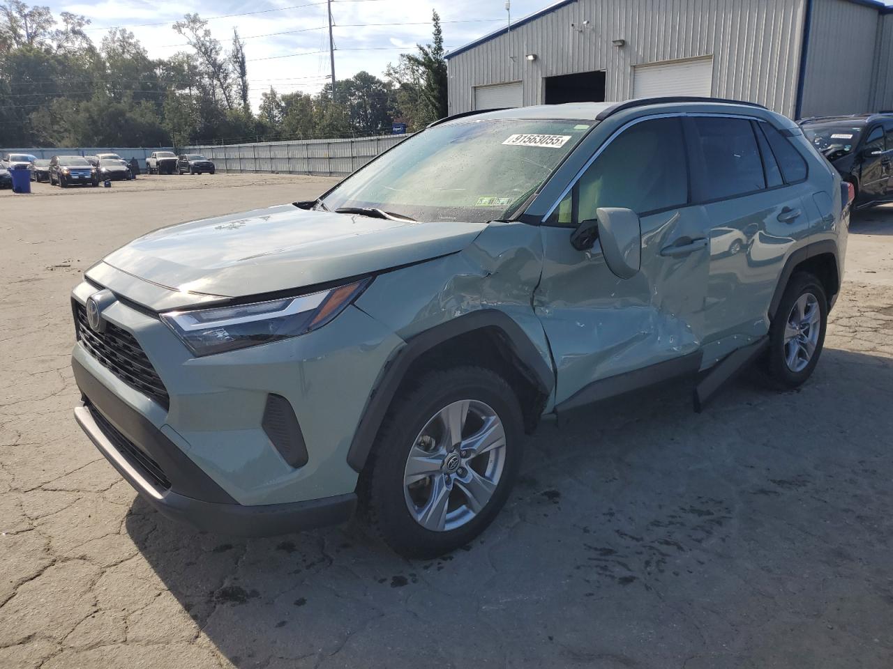 TOYOTA RAV4 XLE