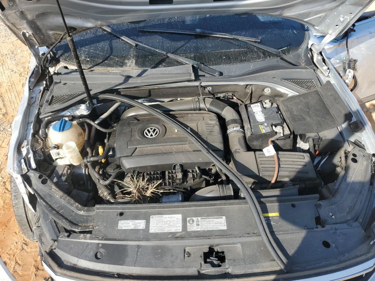 VOLKSWAGEN PASSAT SE