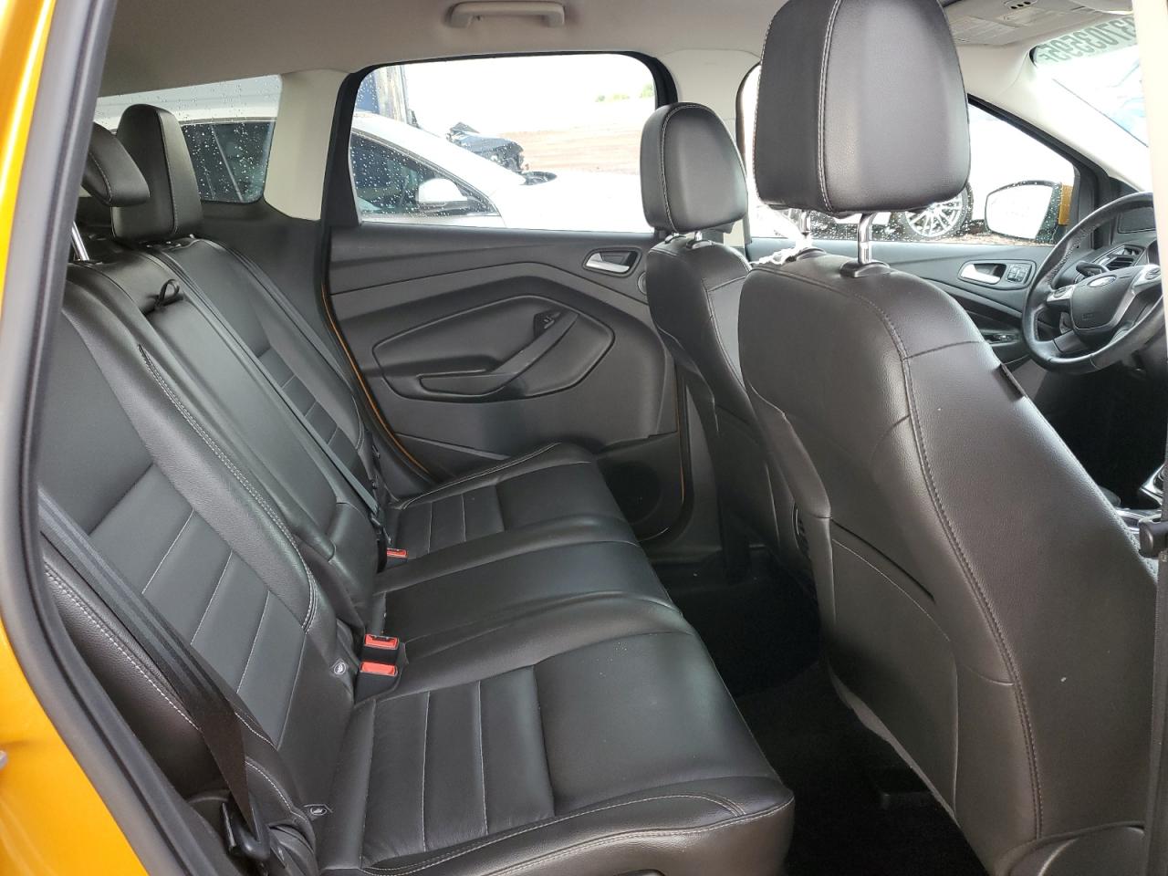 FORD ESCAPE TITANIUM