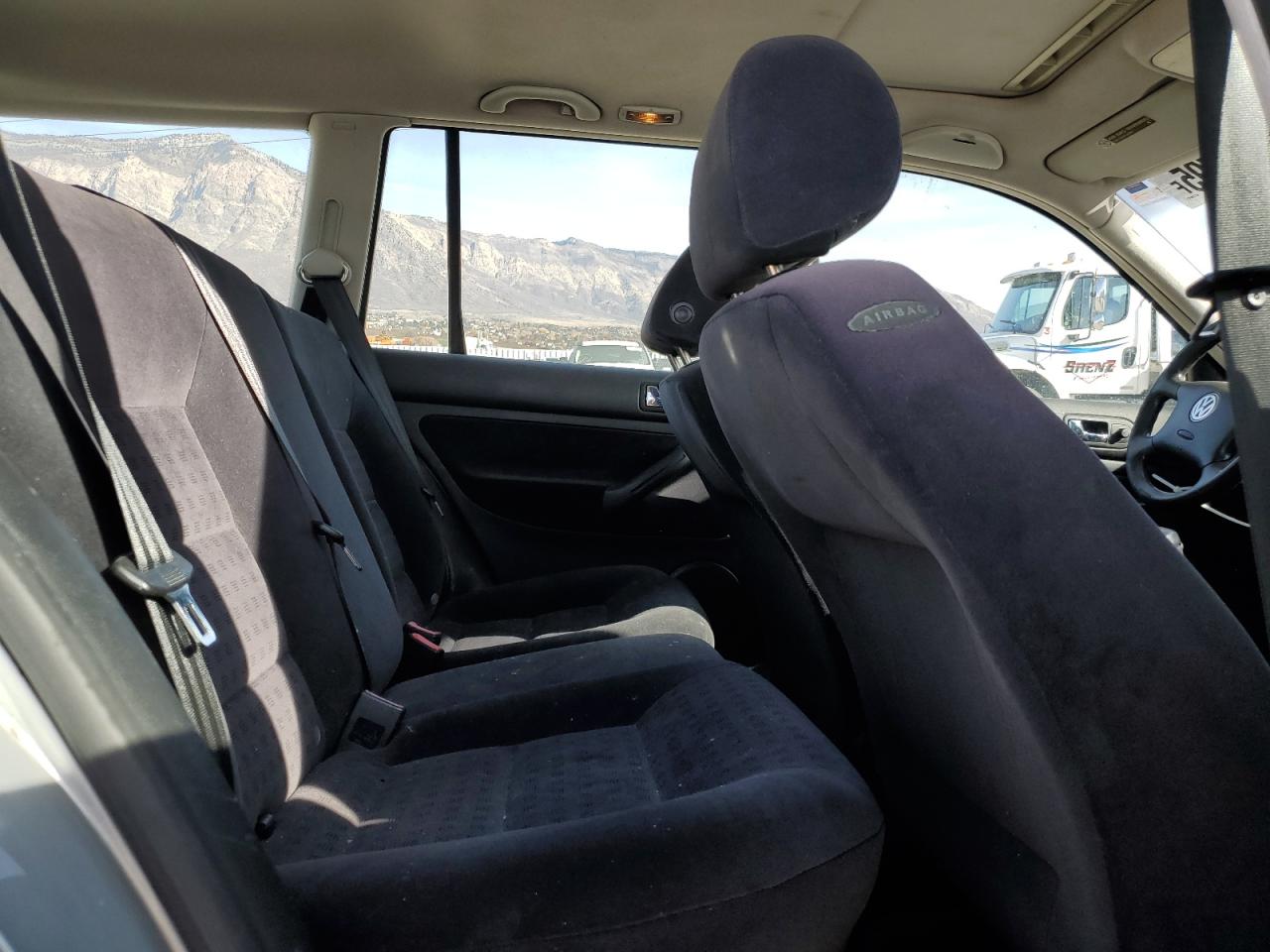 Lot #3304935548 2005 VOLKSWAGEN JETTA GLS