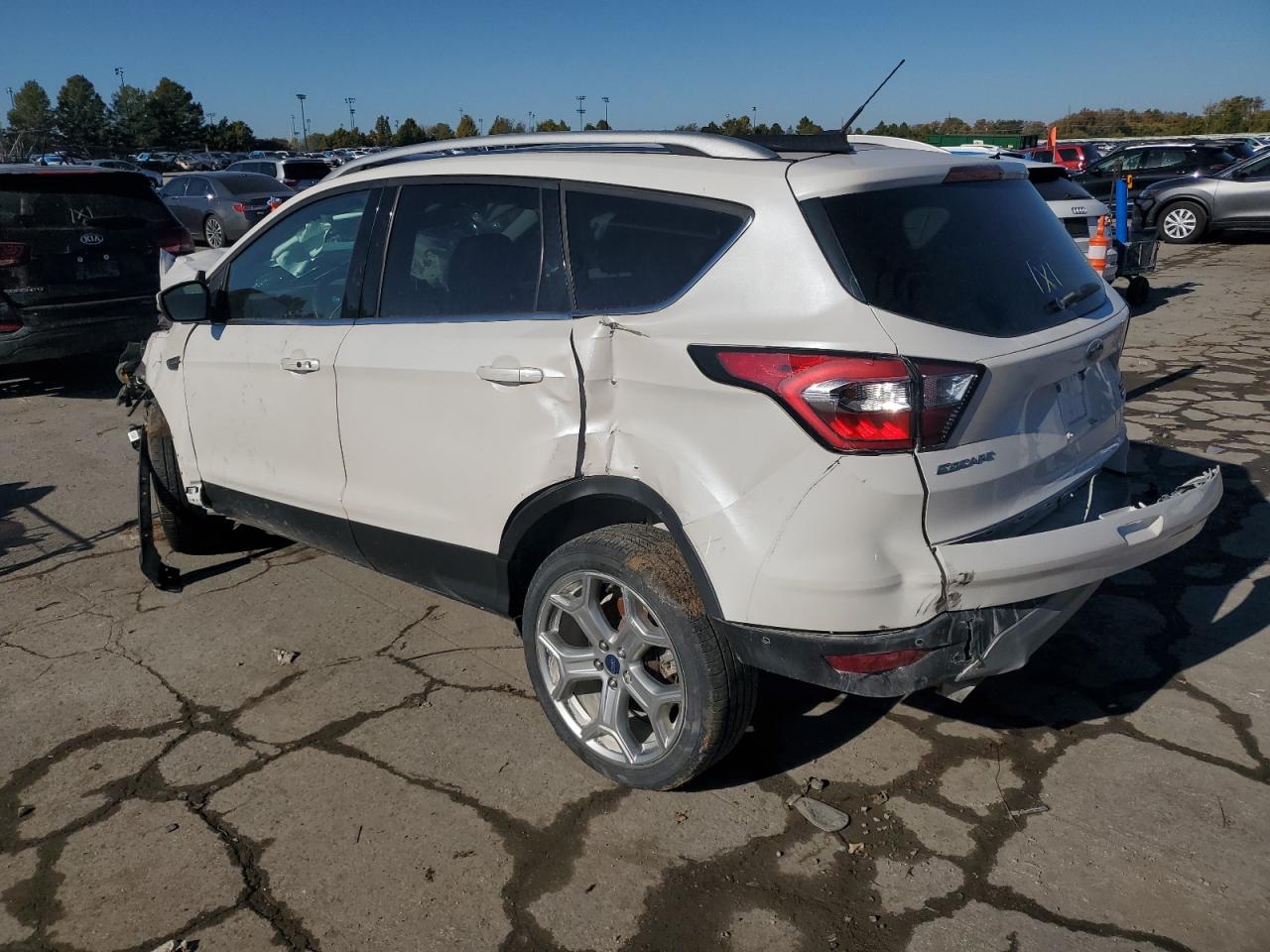 FORD ESCAPE TITANIUM