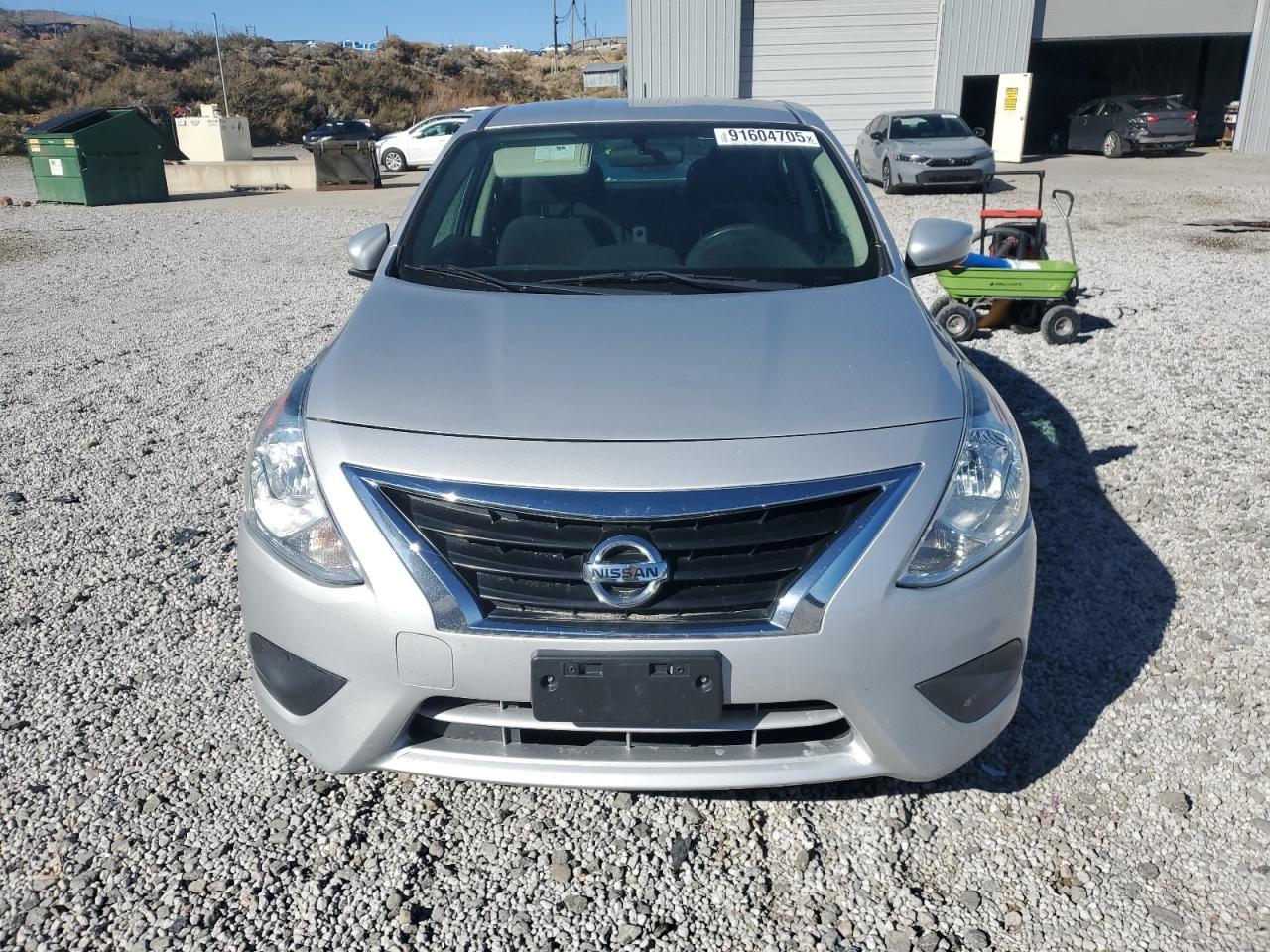 NISSAN VERSA S