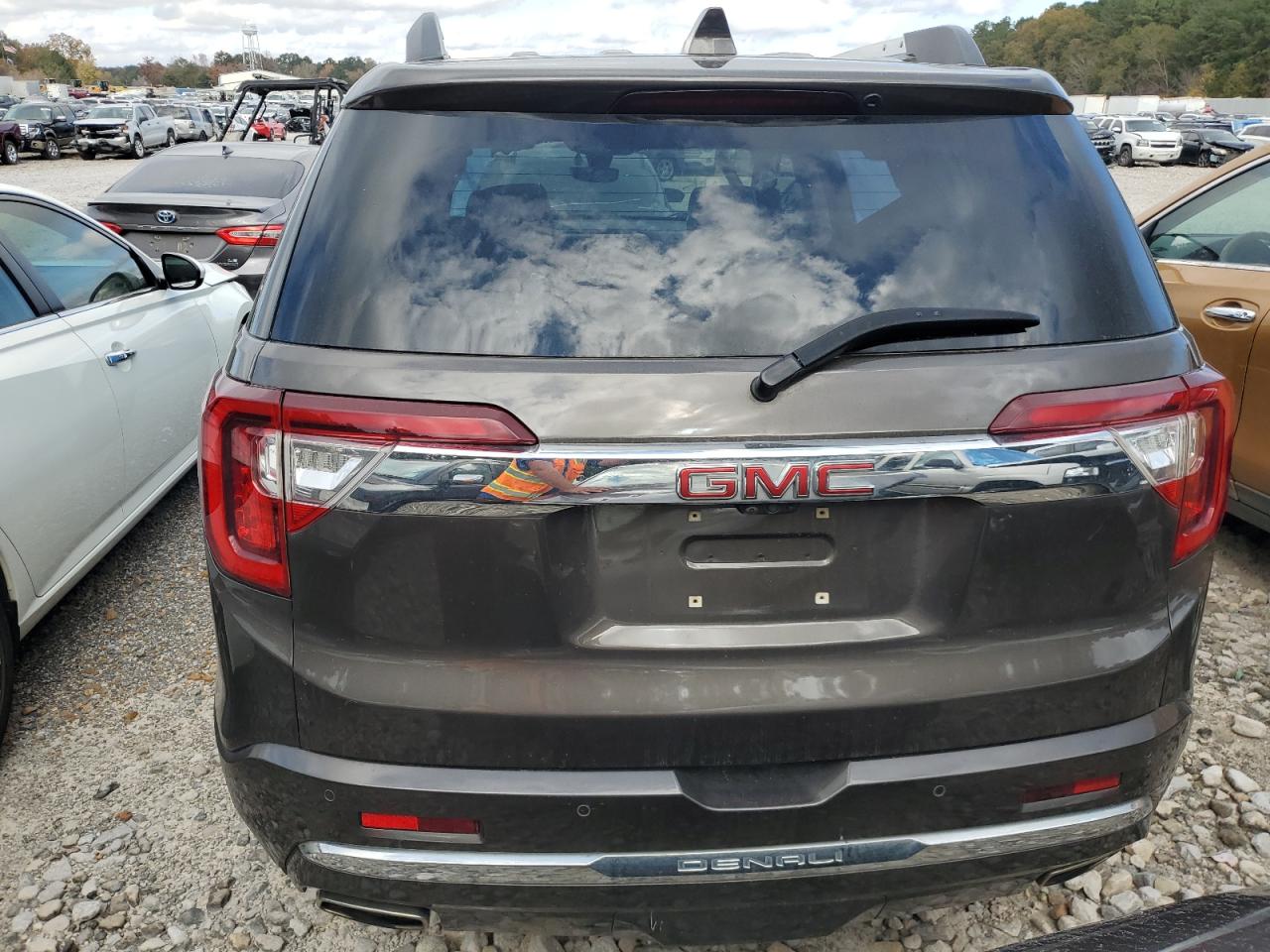 GMC ACADIA DENALI