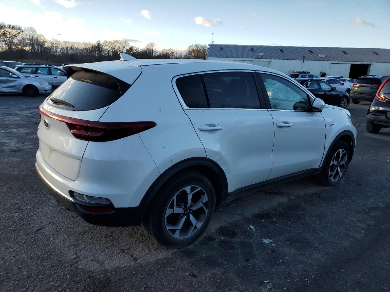 KIA SPORTAGE LX