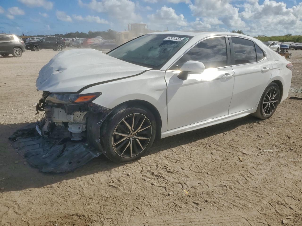 TOYOTA CAMRY SE NIGHT SHADE