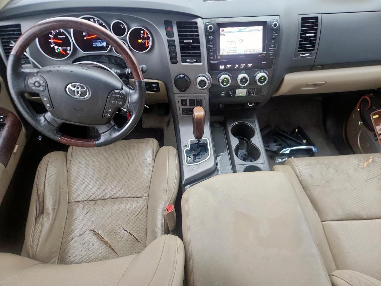 TOYOTA SEQUOIA PLATINUM