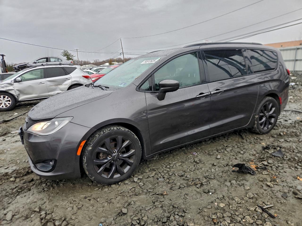 CHRYSLER PACIFICA TOURING L