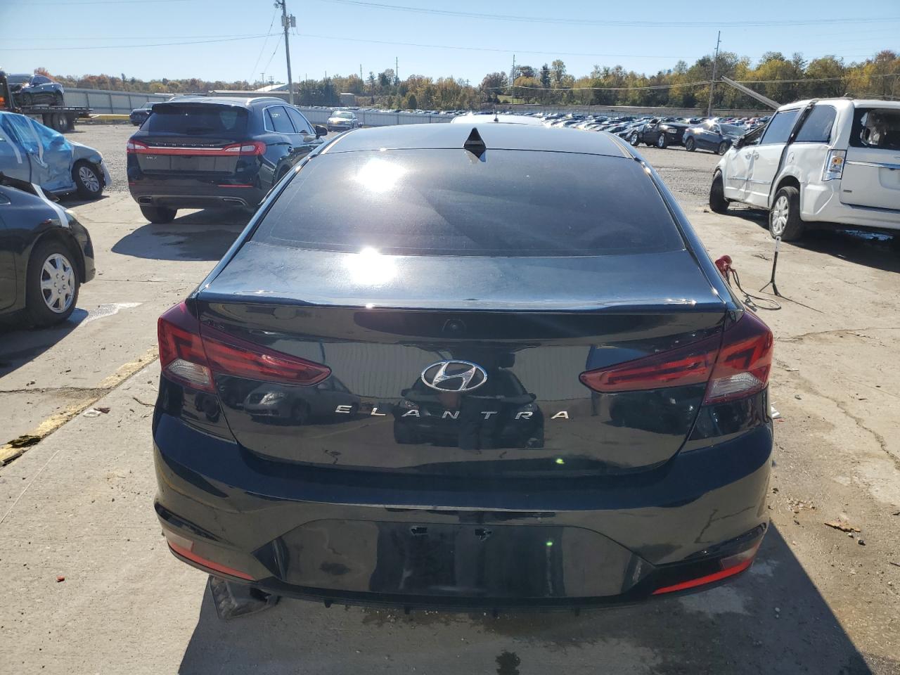 HYUNDAI ELANTRA SEL