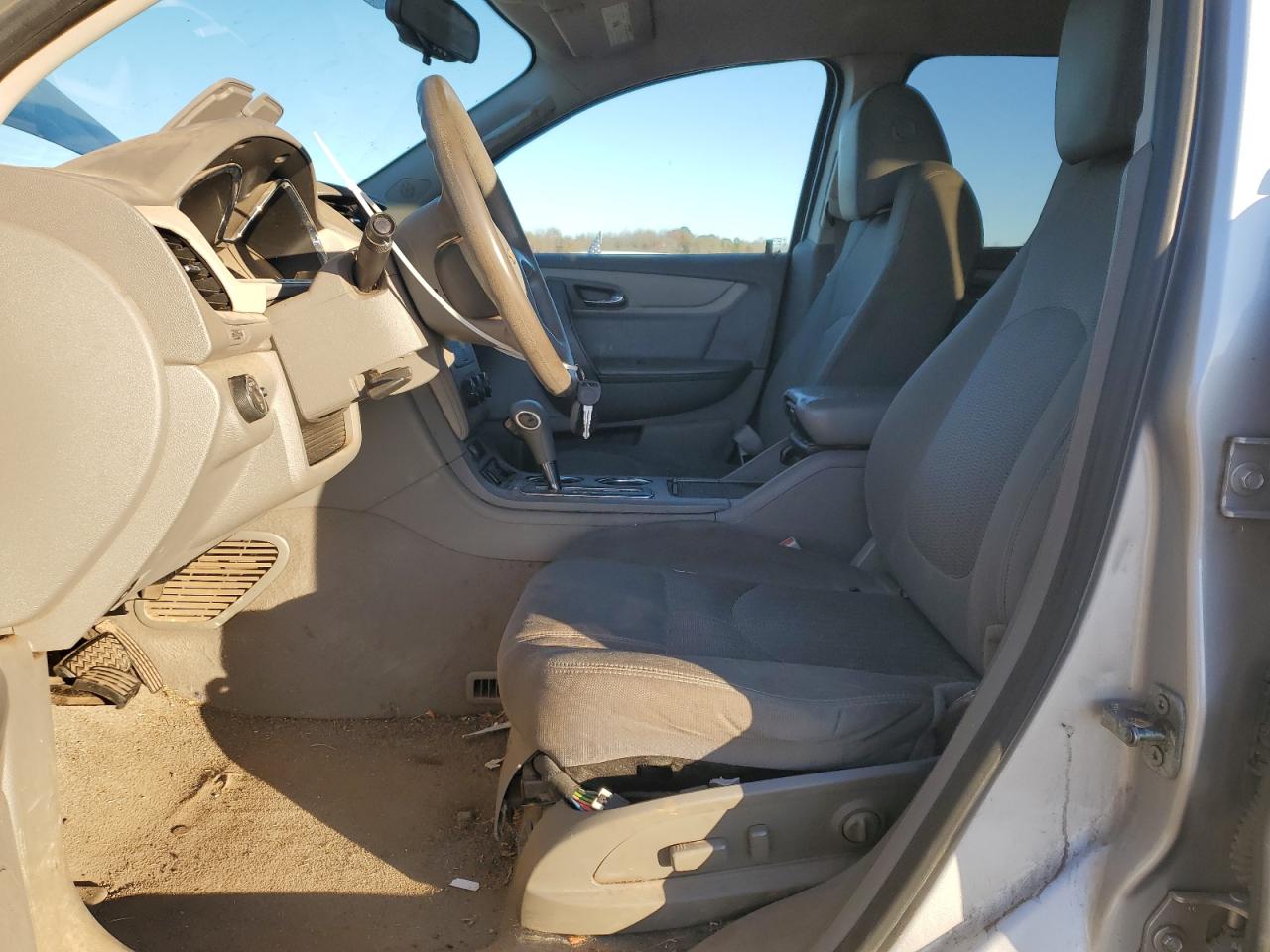 CHEVROLET TRAVERSE LS