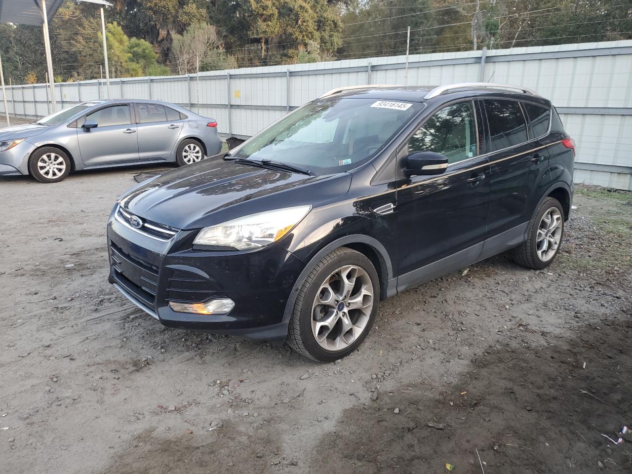 FORD ESCAPE TITANIUM