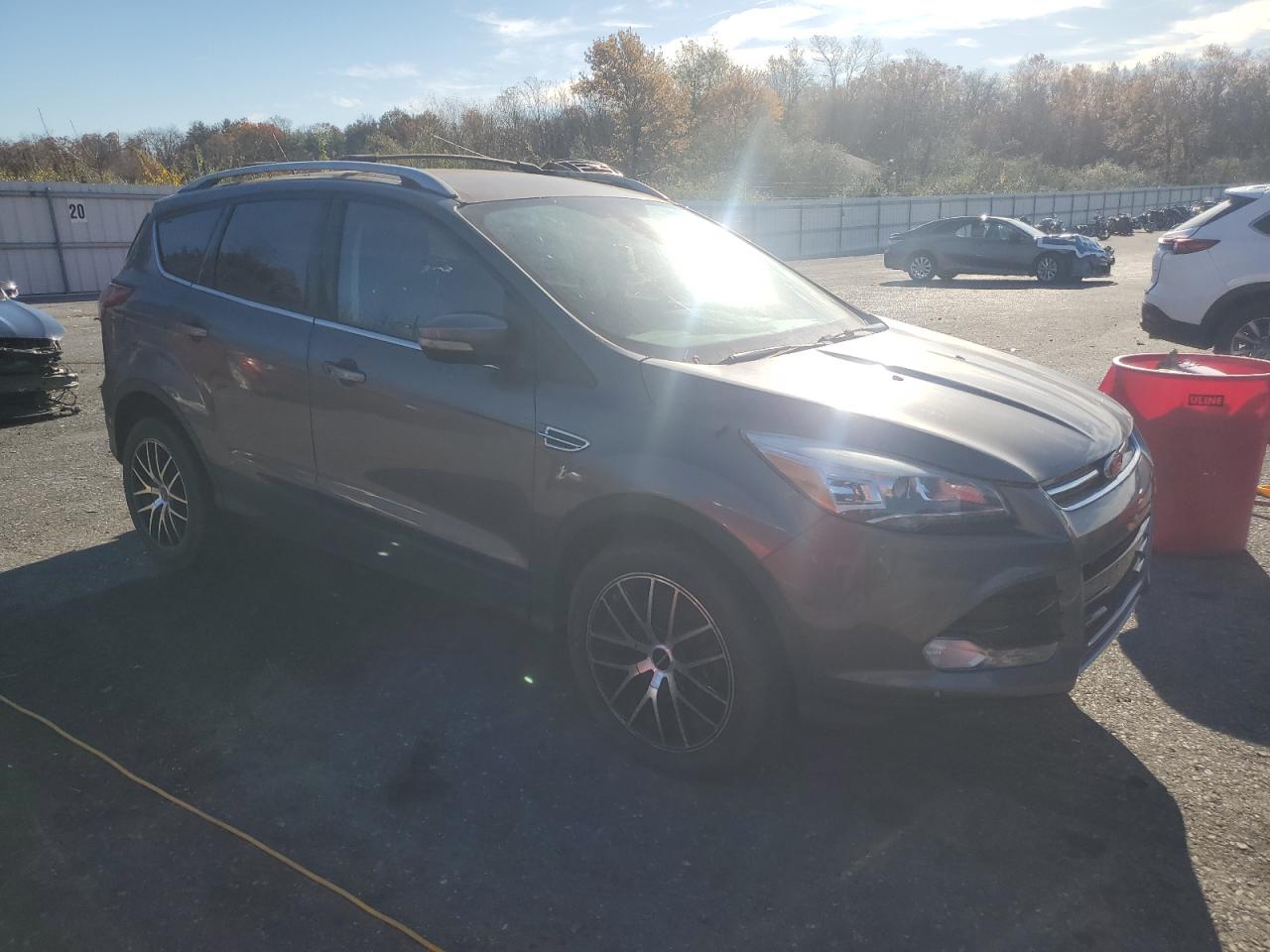 FORD ESCAPE TITANIUM
