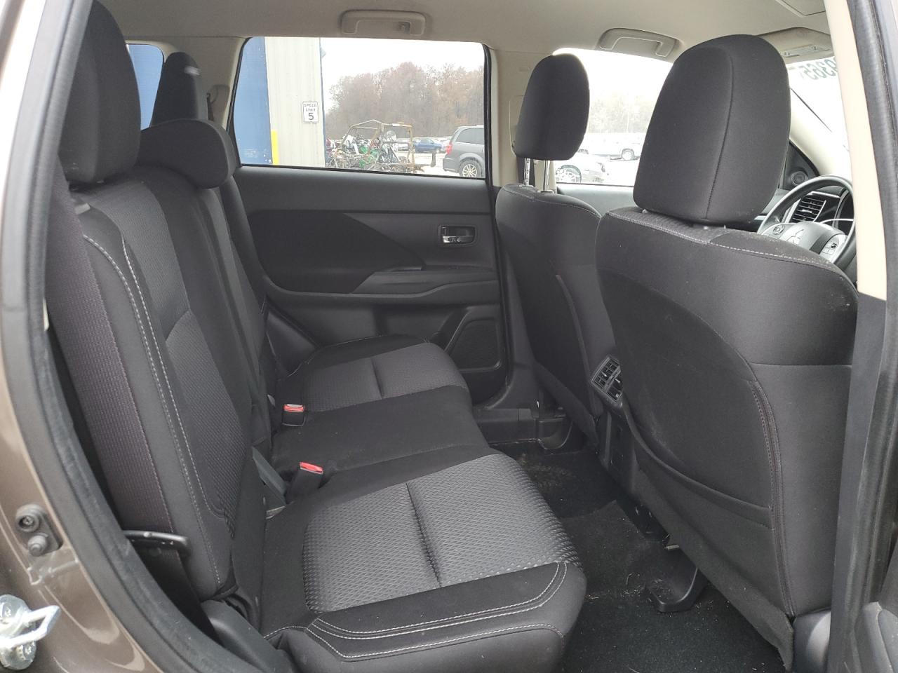 MITSUBISHI OUTLANDER ES