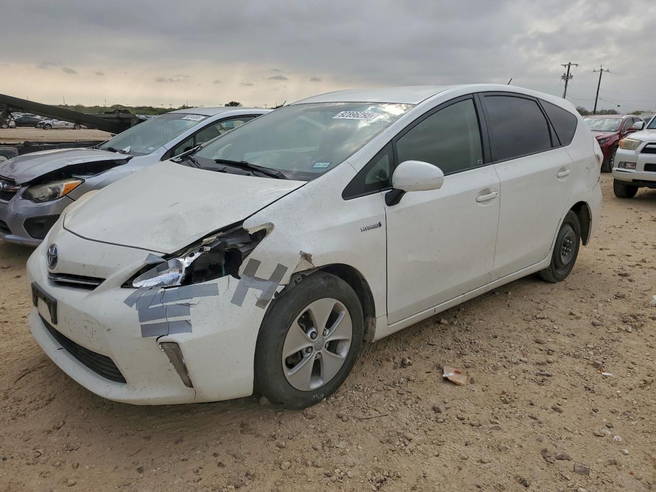 TOYOTA PRIUS V