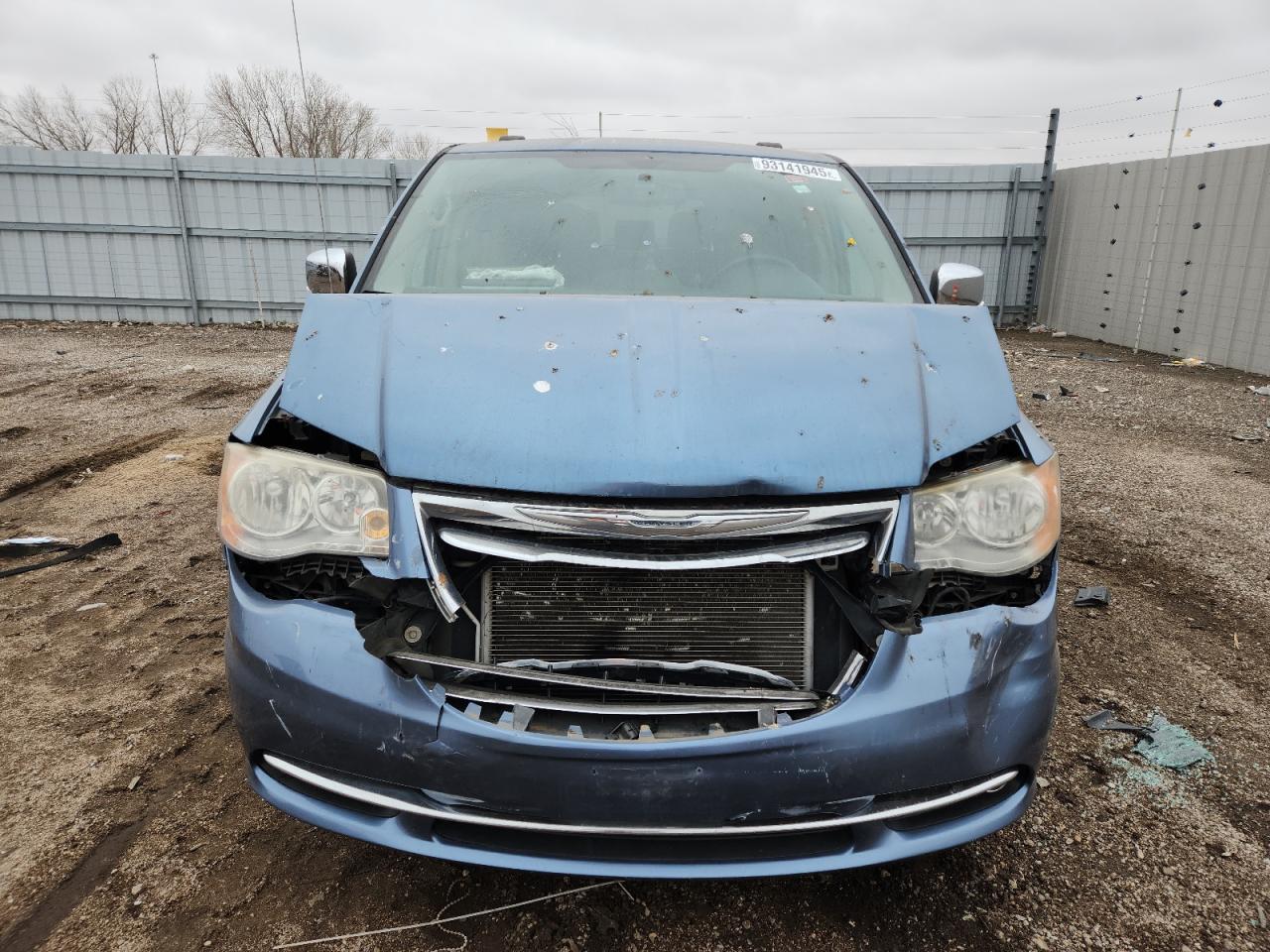 CHRYSLER TOWN & COUNTRY TOURING L