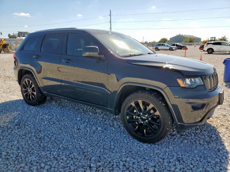 2018 JEEP GRAND CHER - 1C4RJEAG2JC113669