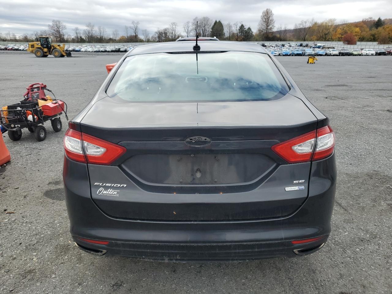 FORD FUSION SE