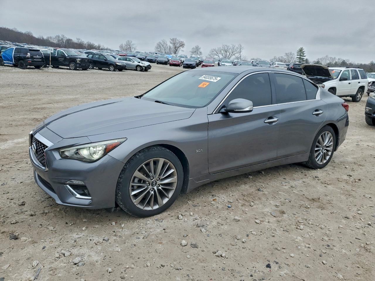INFINITI Q50 LUXE