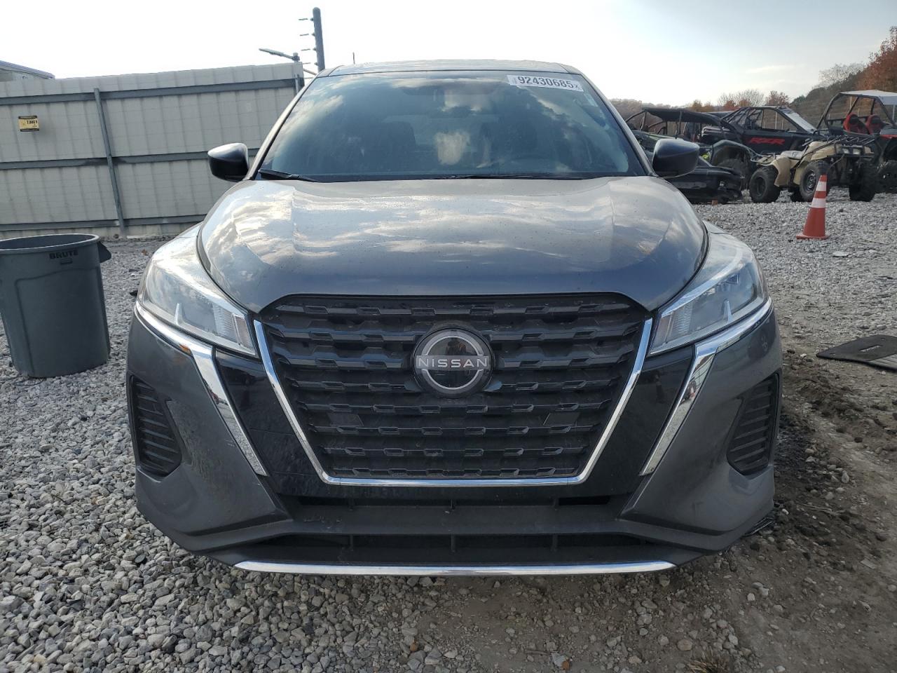 NISSAN KICKS S