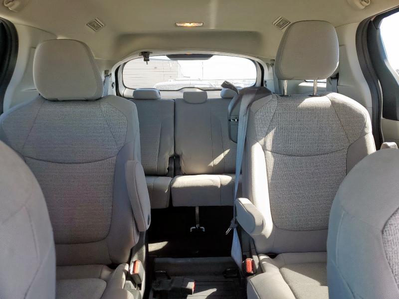 2022 TOYOTA SIENNA LE - 5TDKRKEC4NS110857