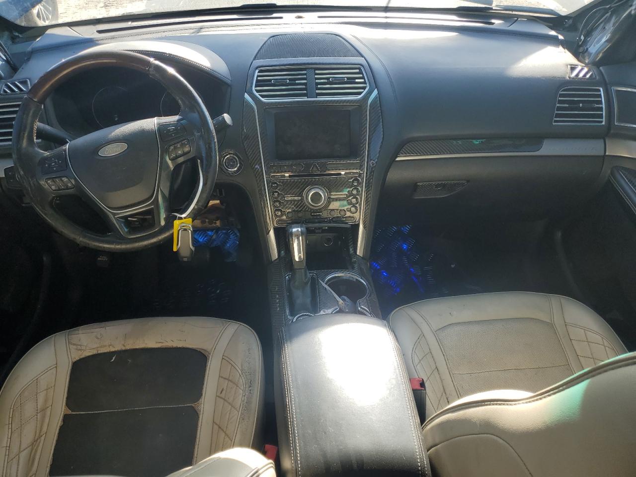 FORD EXPLORER PLATINUM