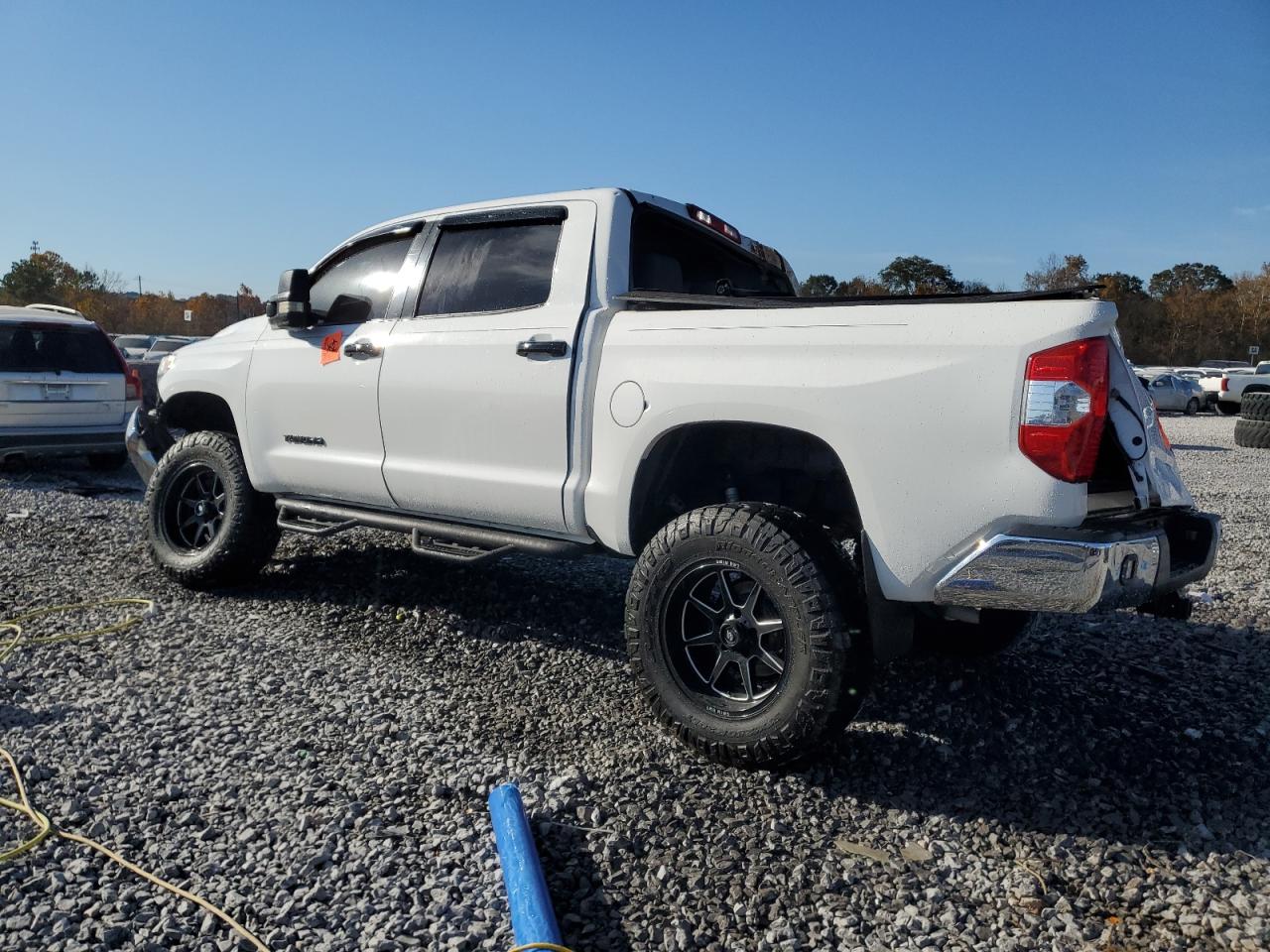 TOYOTA TUNDRA CREWMAX SR5